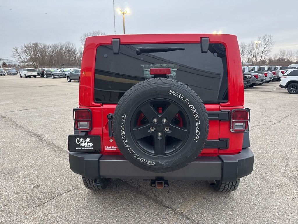 Used 2016 Jeep Wrangler SUV