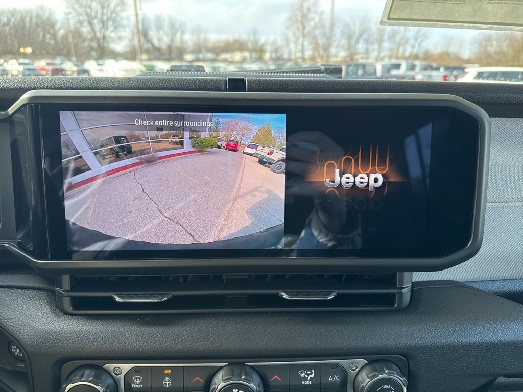 2026 Jeep Wrangler 4-Door Willys - Photo 15