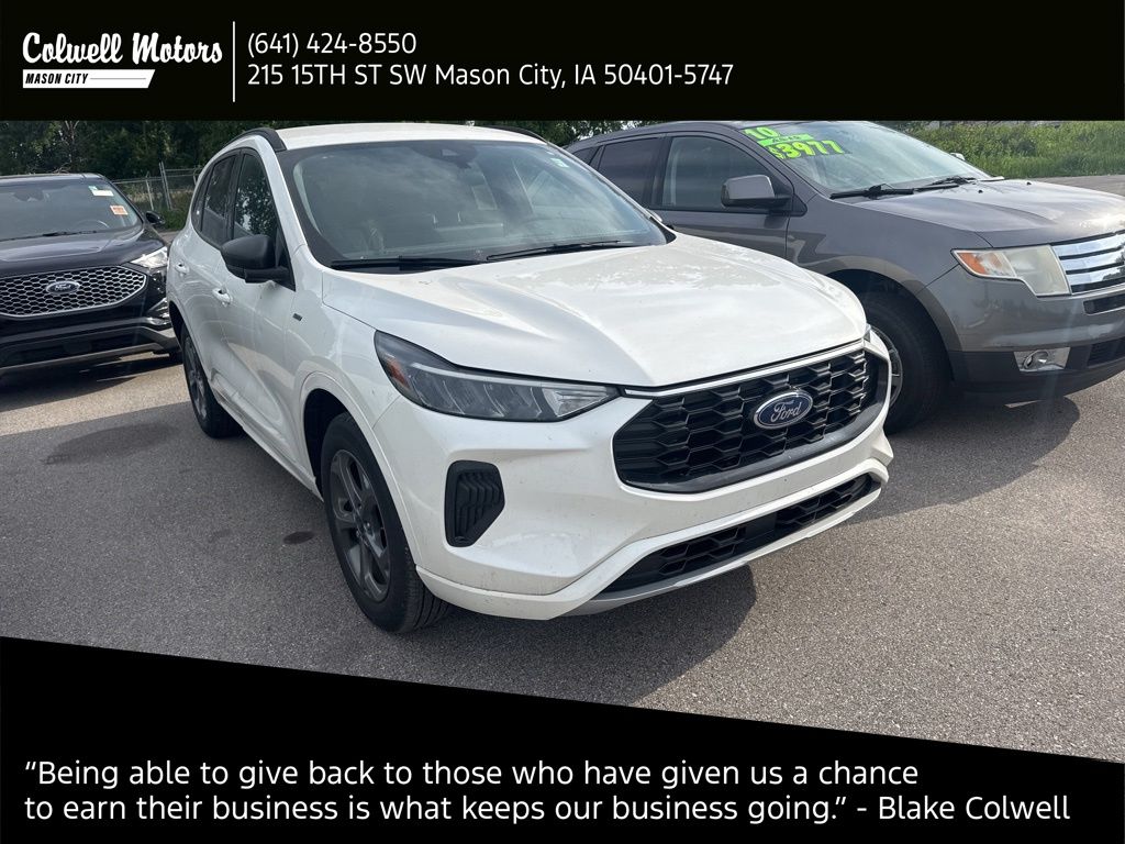 2024 Ford Escape ST-Line AWD's photo