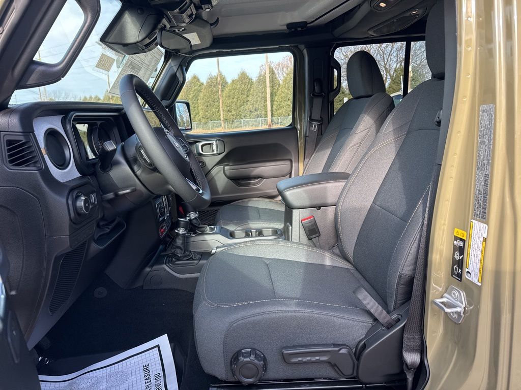 2026 Jeep Wrangler 4-Door Willys - Photo 7