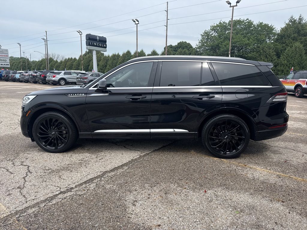 2021 Lincoln Aviator Reserve photo 2