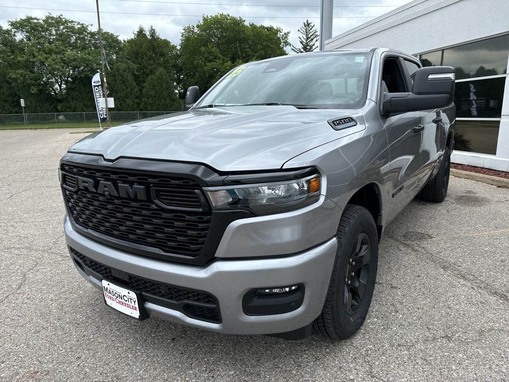 2025 Ram 1500 Tradesman photo 3
