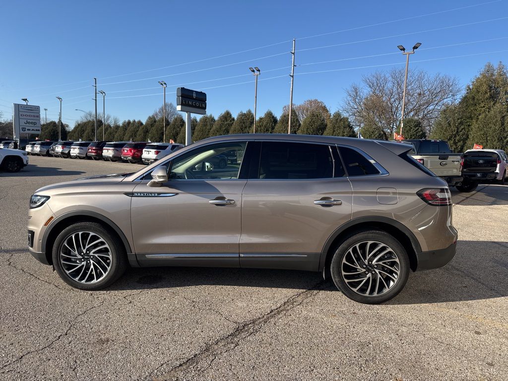 2020 Lincoln Nautilus Reserve photo 4