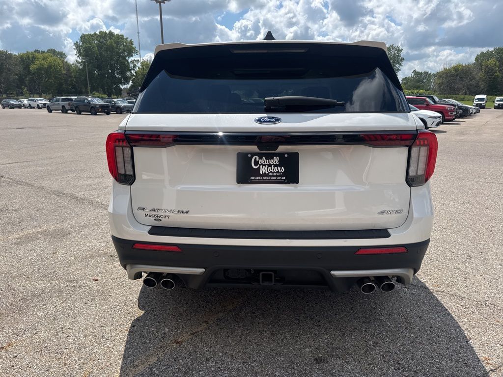 2025 Ford Explorer Platinum photo 3