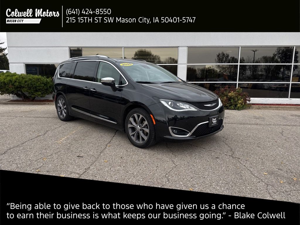 2020 Chrysler Pacifica Limited's photo