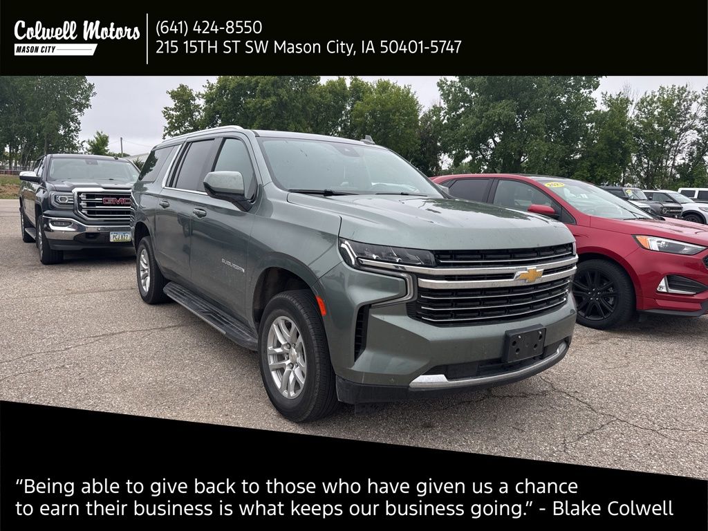 2024 Chevrolet Suburban 4WD 1500 LT's photo