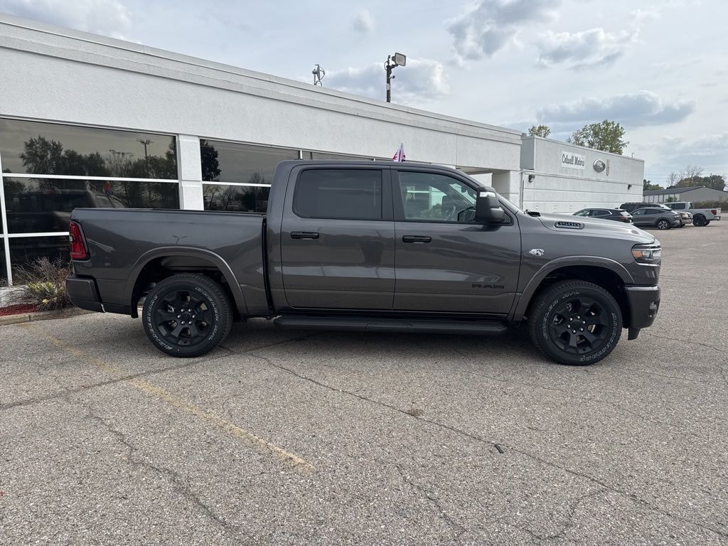 New 2026 Ram 1500 BIG HORN CREW CAB 4X4 5'7 BOX Pickup