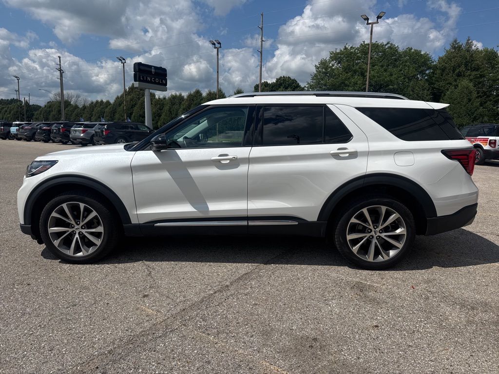 2025 Ford Explorer Platinum photo 4