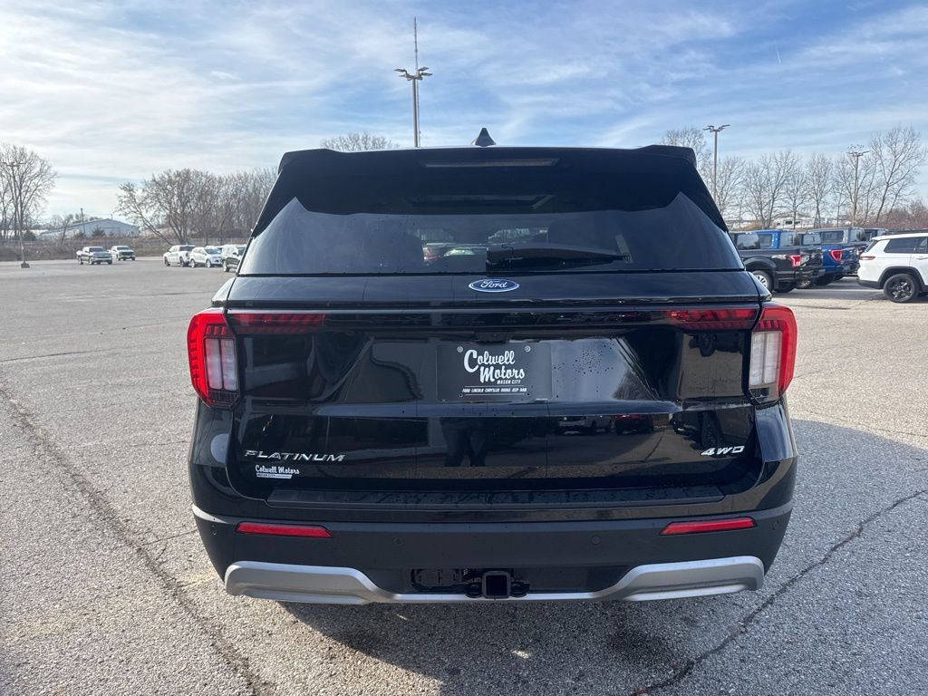 2026 Ford Explorer Platinum photo 2