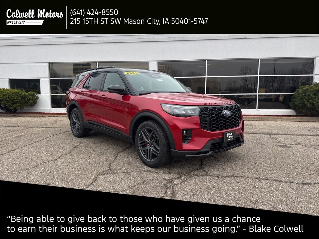 2025 Ford Explorer ST's photo