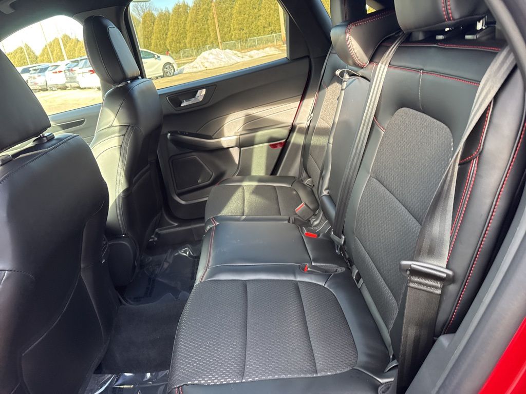 2026 Ford Escape ST-Line - Photo 19