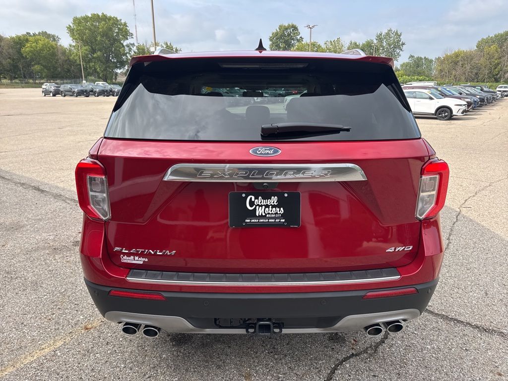 2023 Ford Explorer Platinum photo 2