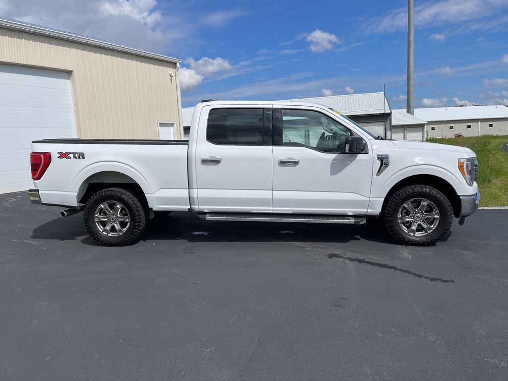 2023 Ford F-150 XLT photo 2