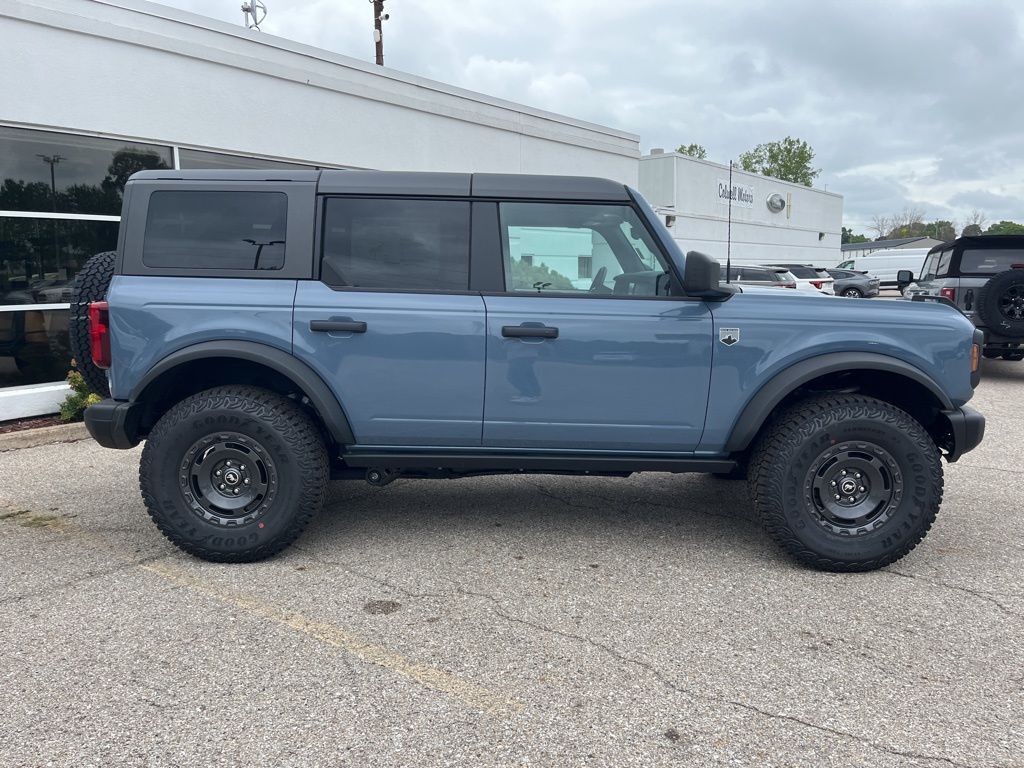 2025 Ford Bronco Big Bend photo 2