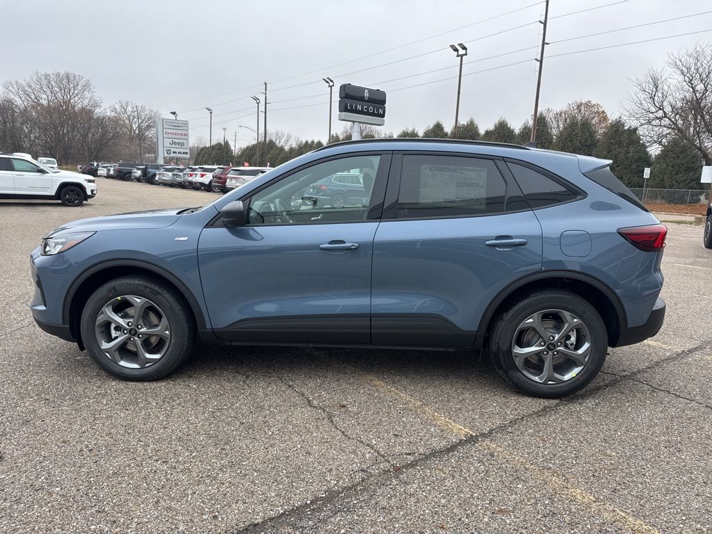 2026 Ford Escape ST-Line photo 3