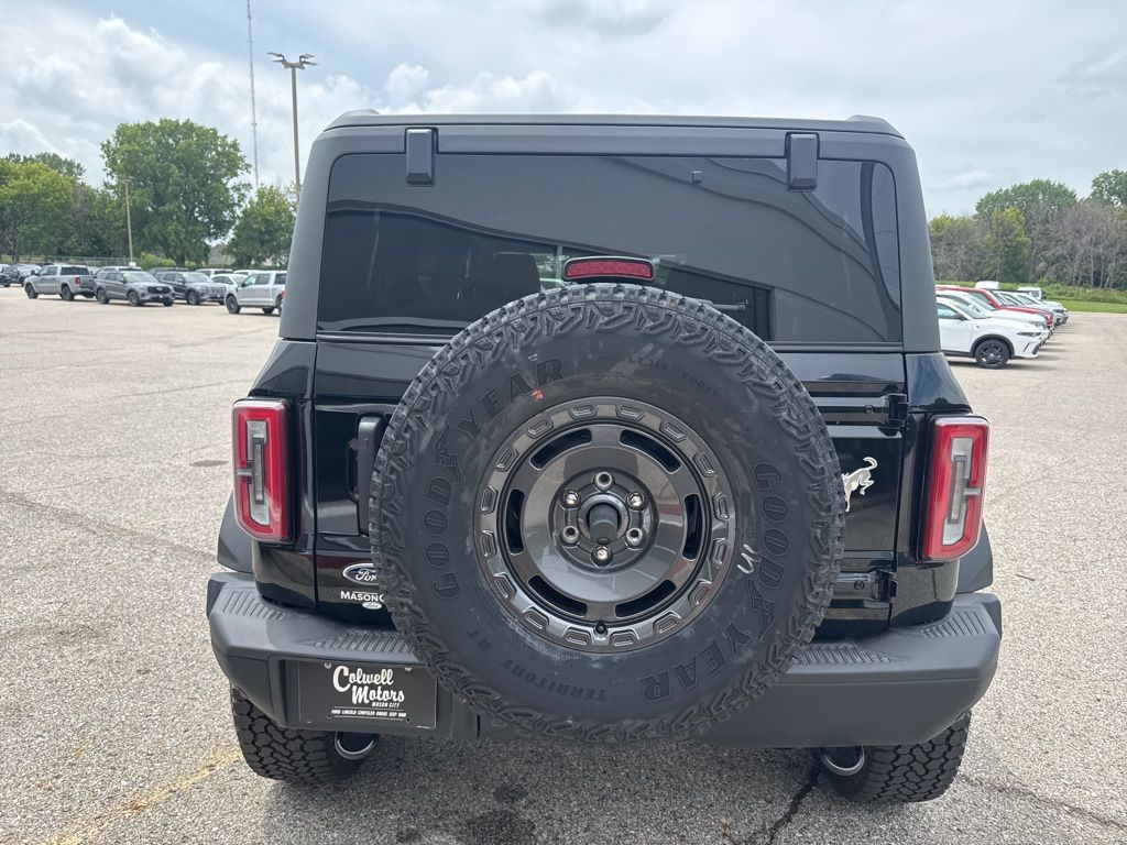 2025 Ford Bronco Badlands photo 3