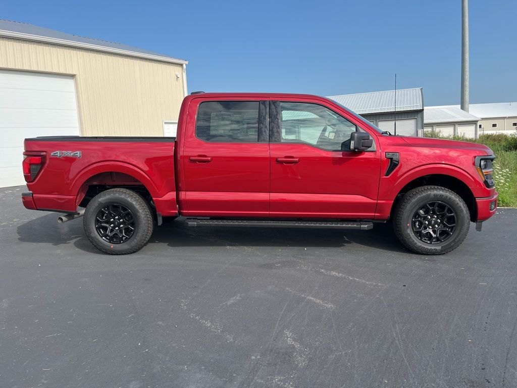 2025 Ford F-150 XLT photo 2