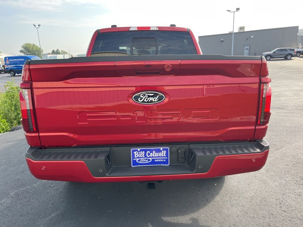 2025 Ford F-150 XLT photo 4