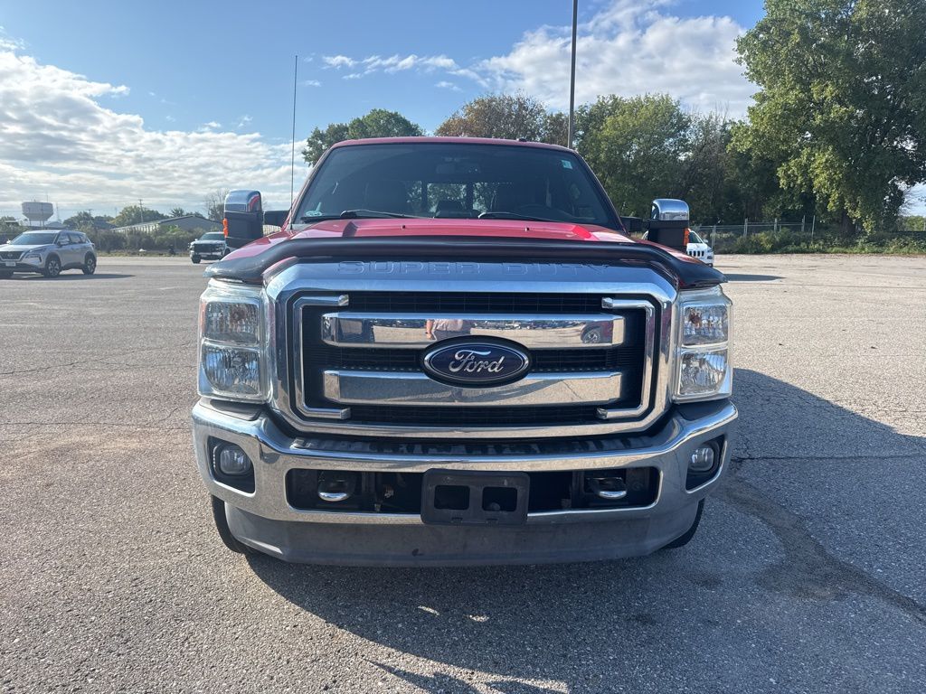 2013 Ford F-250 Lariat photo 2