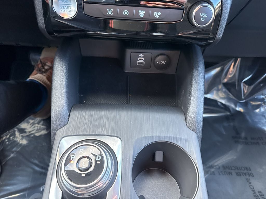 2026 Ford Escape ST-Line - Photo 17