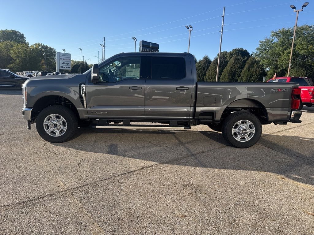 New 2026 Ford F-350 Truck Crew Cab