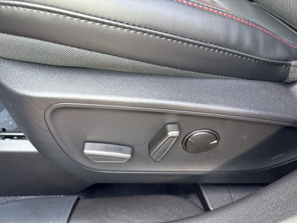 2026 Ford Escape ST-Line - Photo 8