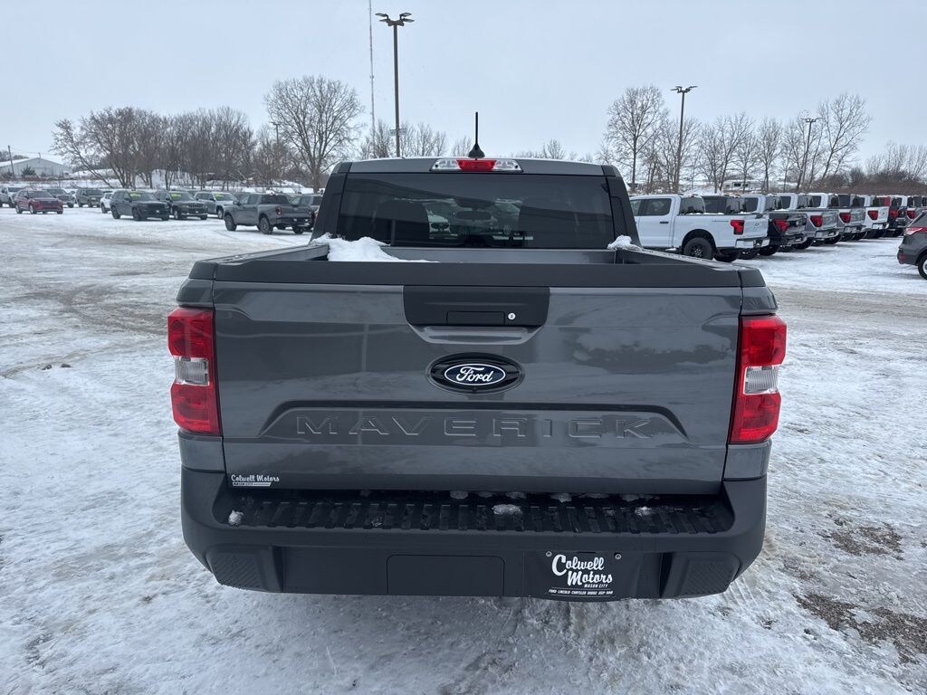 New 2025 Ford Maverick XL Truck SuperCrew