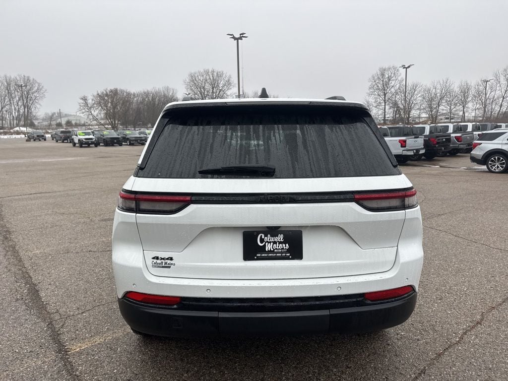 Certified 2024 Jeep Grand Cherokee Laredo SUV