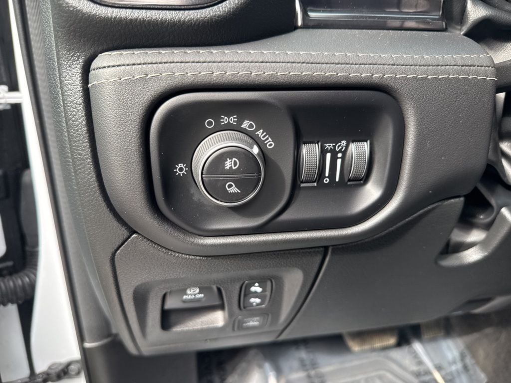 2025 RAM Ram 1500 Pickup Limited - Photo 11