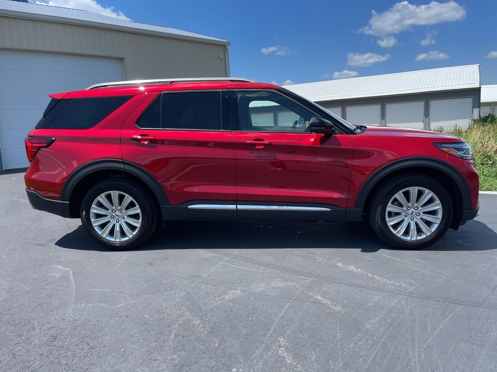 2025 Ford Explorer Platinum photo 2