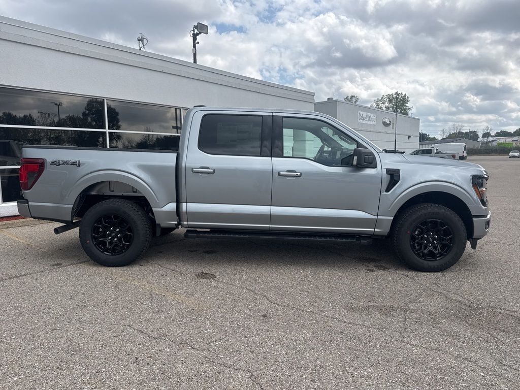 New 2025 Ford F-150 XLT Truck SuperCrew Cab