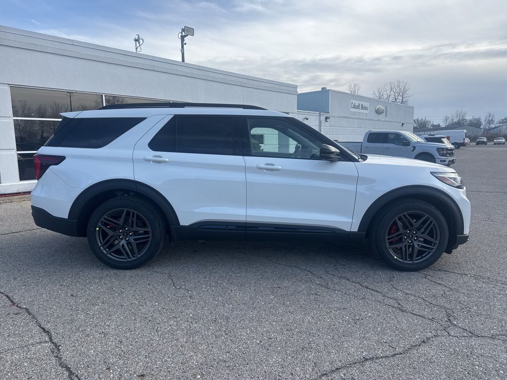 2026 Ford Explorer ST photo 2