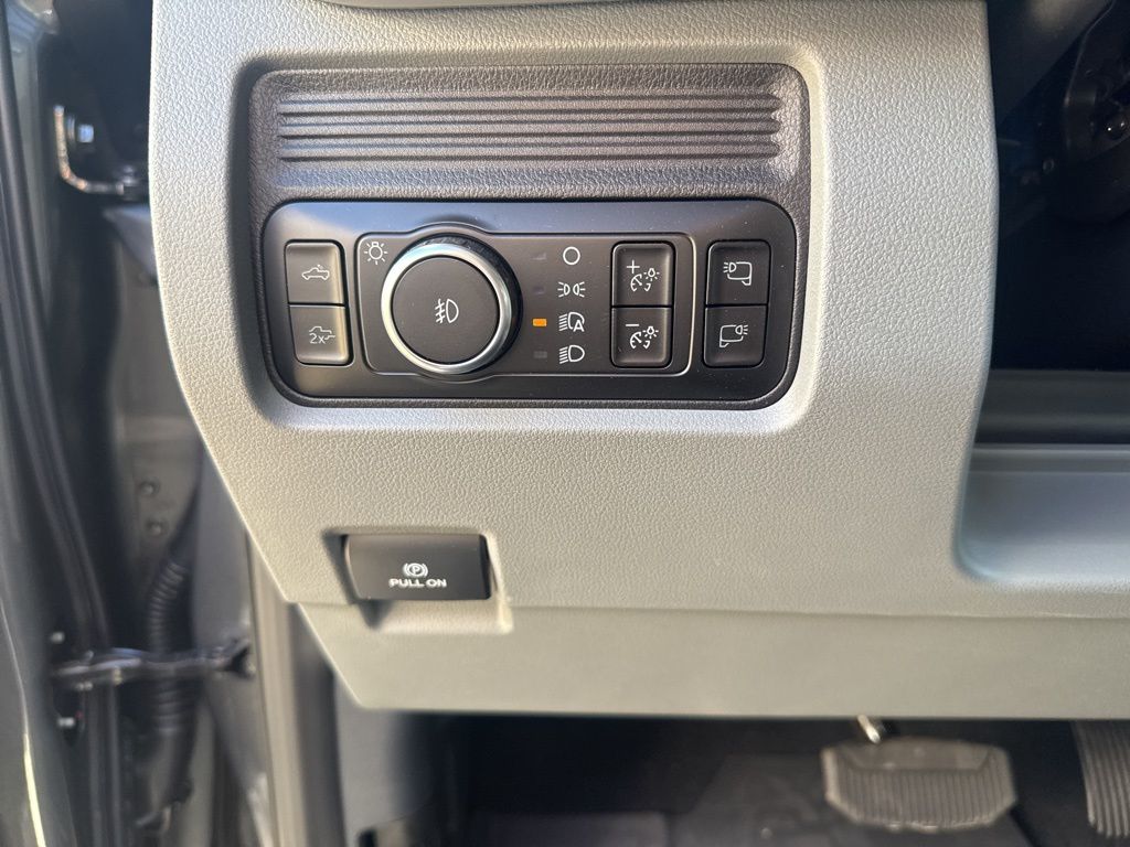 2026 Ford F-350 Super Duty XLT - Photo 10