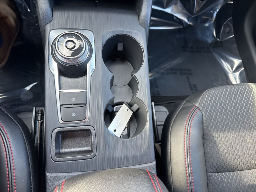 2026 Ford Escape ST-Line - Photo 18