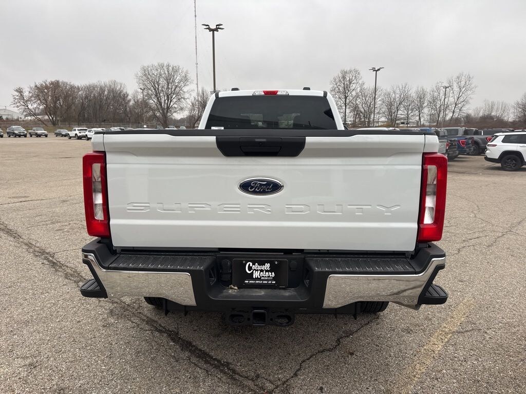 New 2026 Ford F-350 Truck Crew Cab