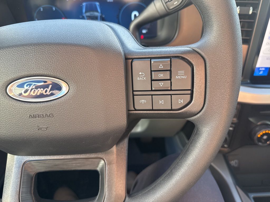 2026 Ford F-350 Super Duty XLT - Photo 12