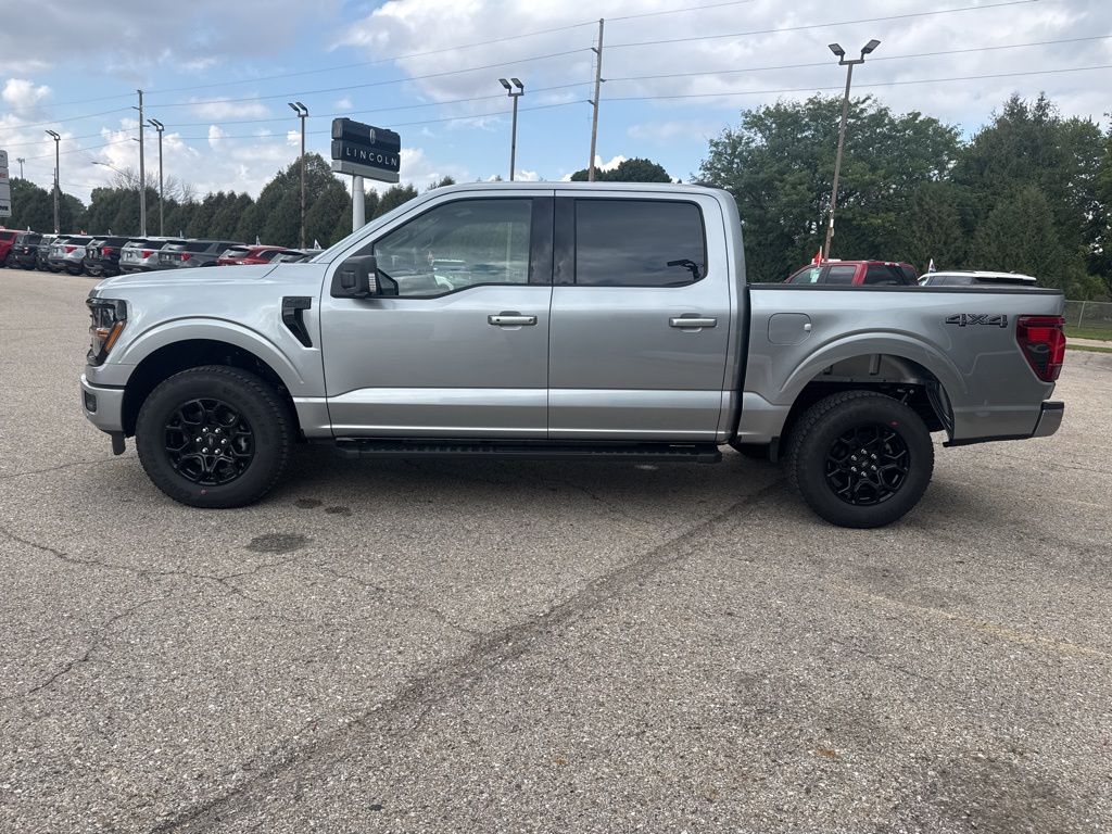2025 Ford F-150 XLT photo 3