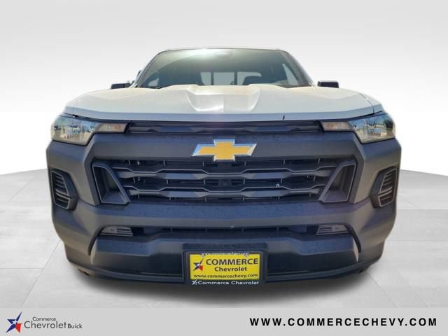 2025 Chevrolet Colorado LT photo 2
