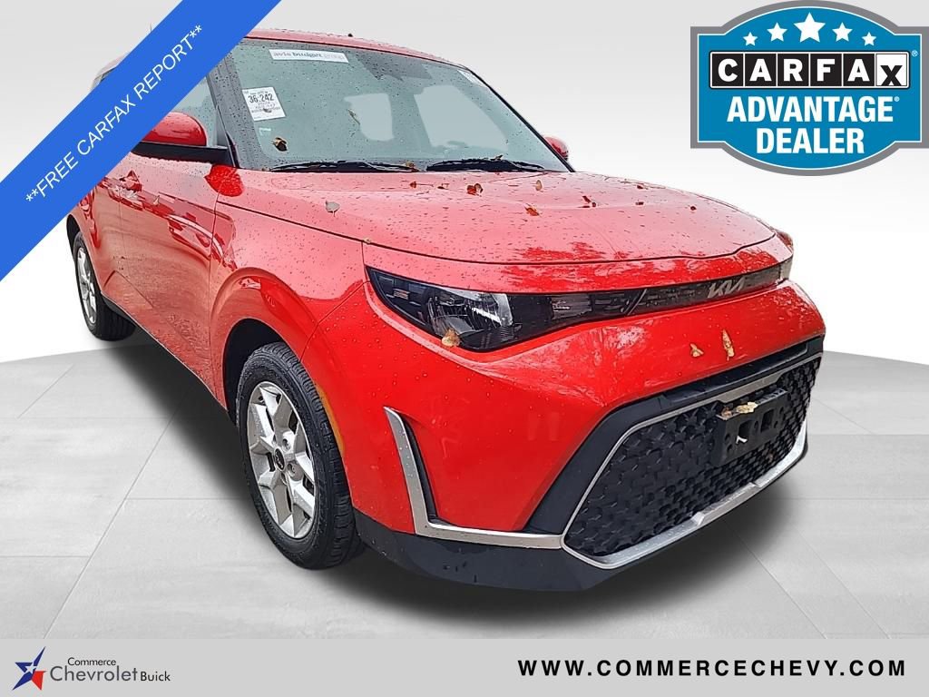 2024 Kia Soul LX's photo