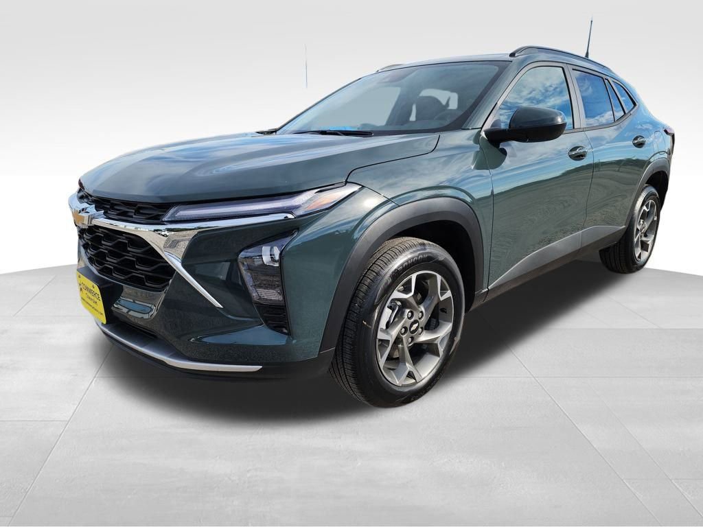 2026 Chevrolet Trax LT photo 3