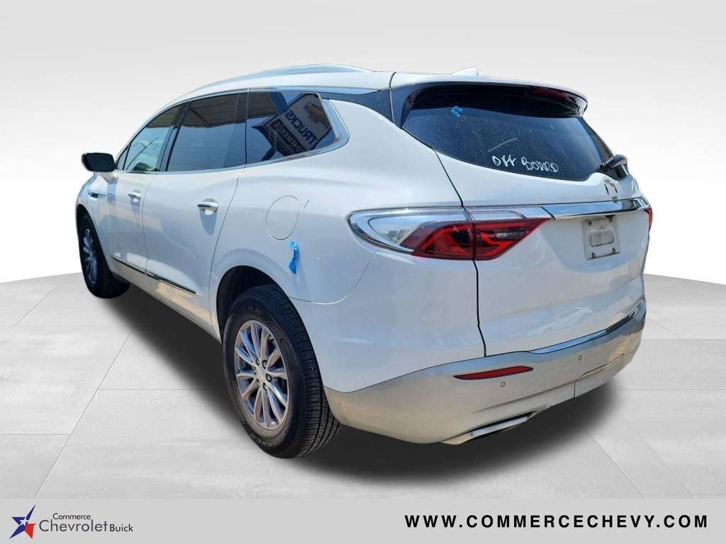 2022 Buick Enclave Essence photo 2