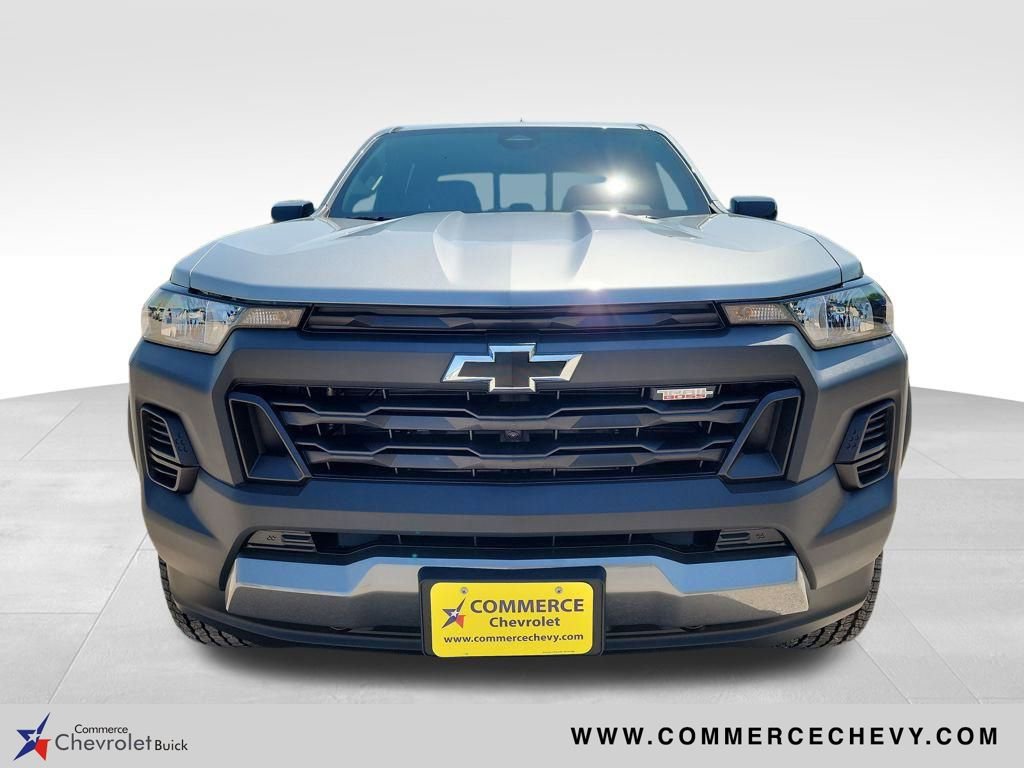 2026 Chevrolet Colorado Trail Boss photo 2