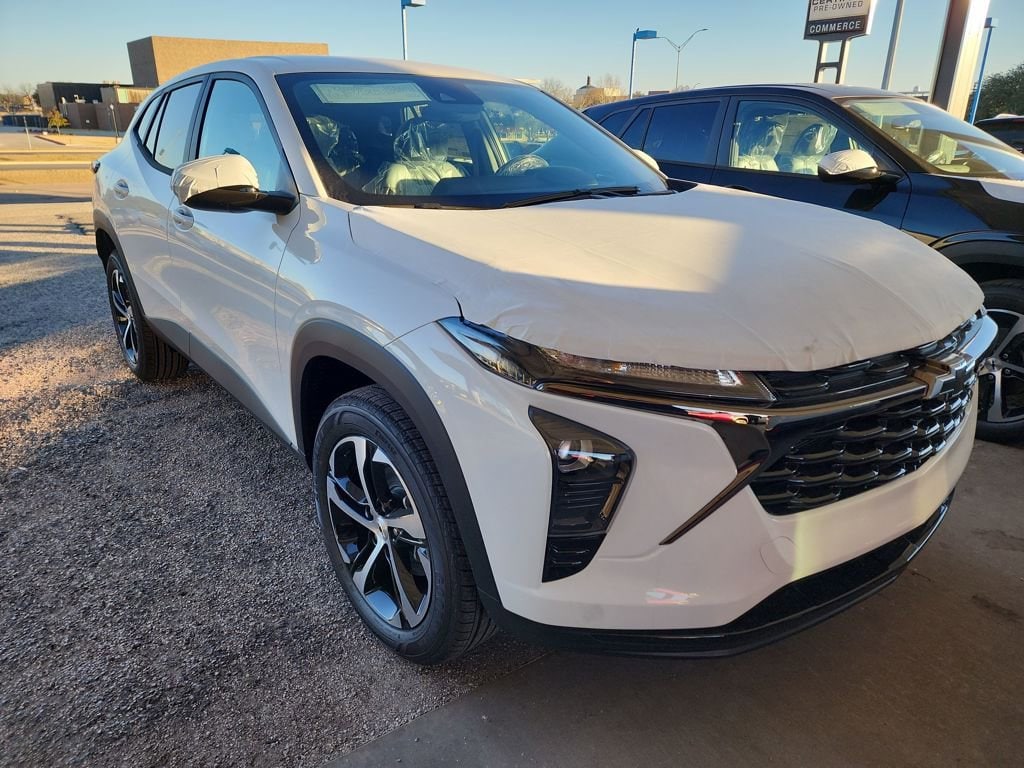 2026 Chevrolet Trax RS's photo