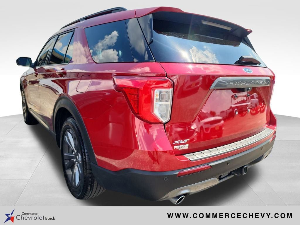 2024 Ford Explorer XLT photo 3
