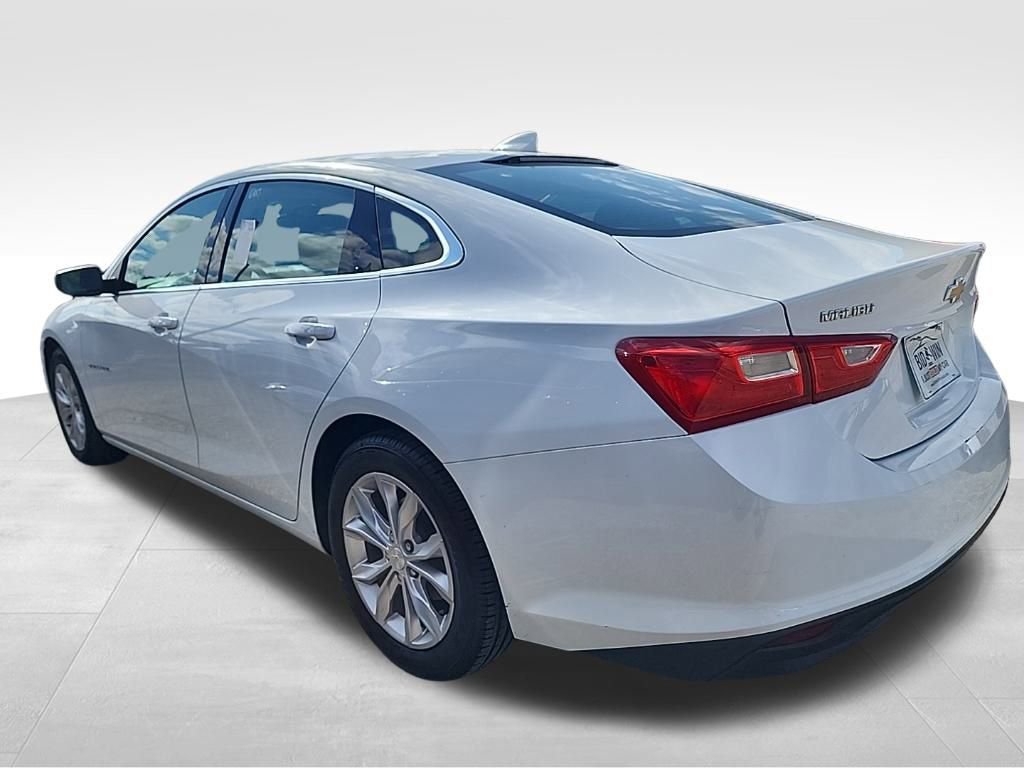 2023 Chevrolet Malibu 1LT photo 2