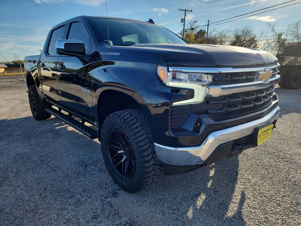 2026 Chevrolet Silverado 1500 LT's photo