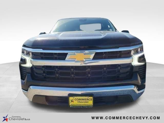 2025 Chevrolet Silverado 1500 LT Texas Edition photo 2