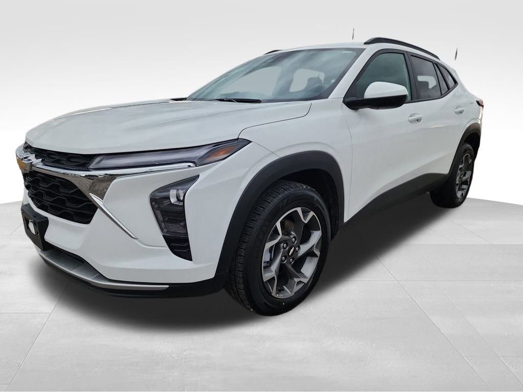 2024 Chevrolet Trax LT photo 3