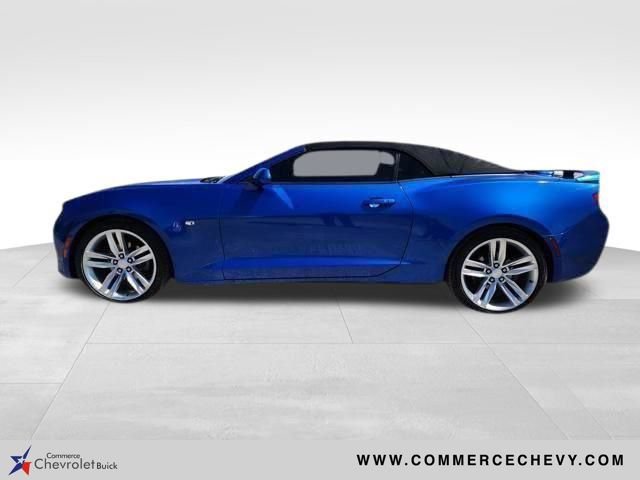 2017 Chevrolet Camaro 2LT photo 4