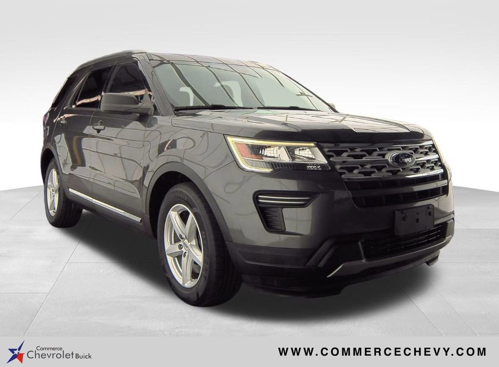 2018 Ford Explorer XLT photo 4